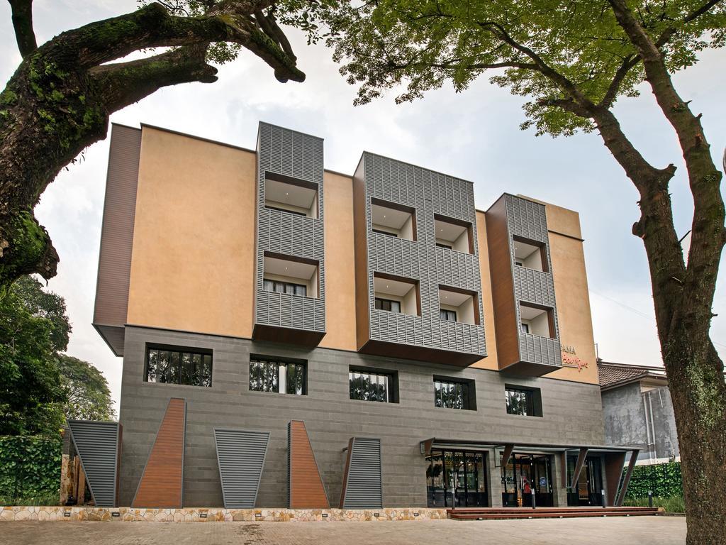 Tama Boutique Hotel Bandung Exterior foto